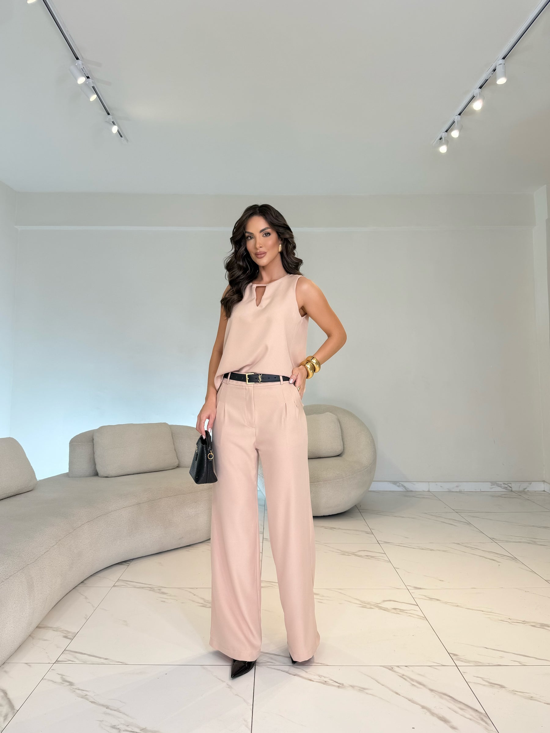 Conjunto feminino alfaiataria Twill com calça e blusa, cores preto, verde menta, azul e bege rosé