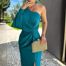 Vestido de verão, novo estilo, slim fit, cor pura, ombro inclinado com nó, fenda independente, suco de vendas internacionais.