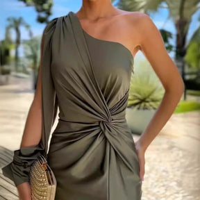 Vestido de verão, novo estilo, slim fit, cor pura, ombro inclinado com nó, fenda independente, suco de vendas internacionais.