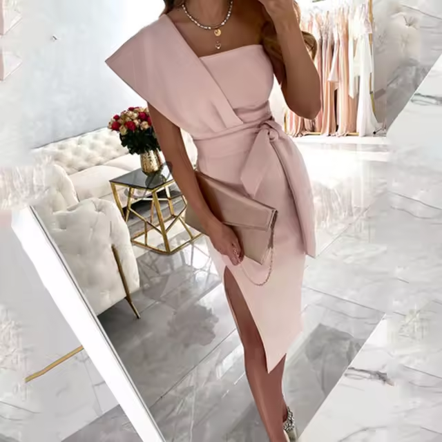 Mulher usando vestido de festa vermelho elegante assimétrico com fenda lateral – estilo sofisticado
